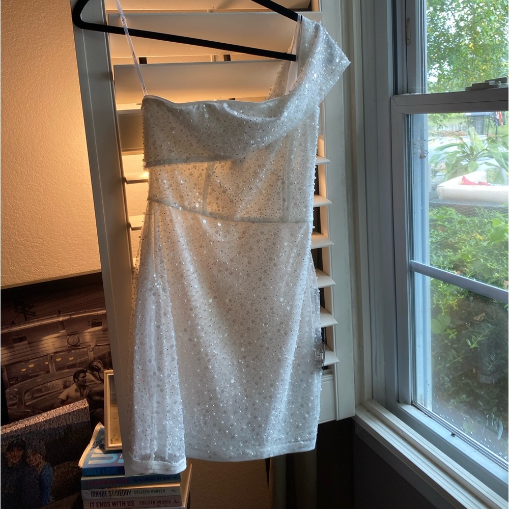 Lulus dress